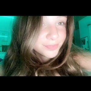 Meet your Posher, Hailey